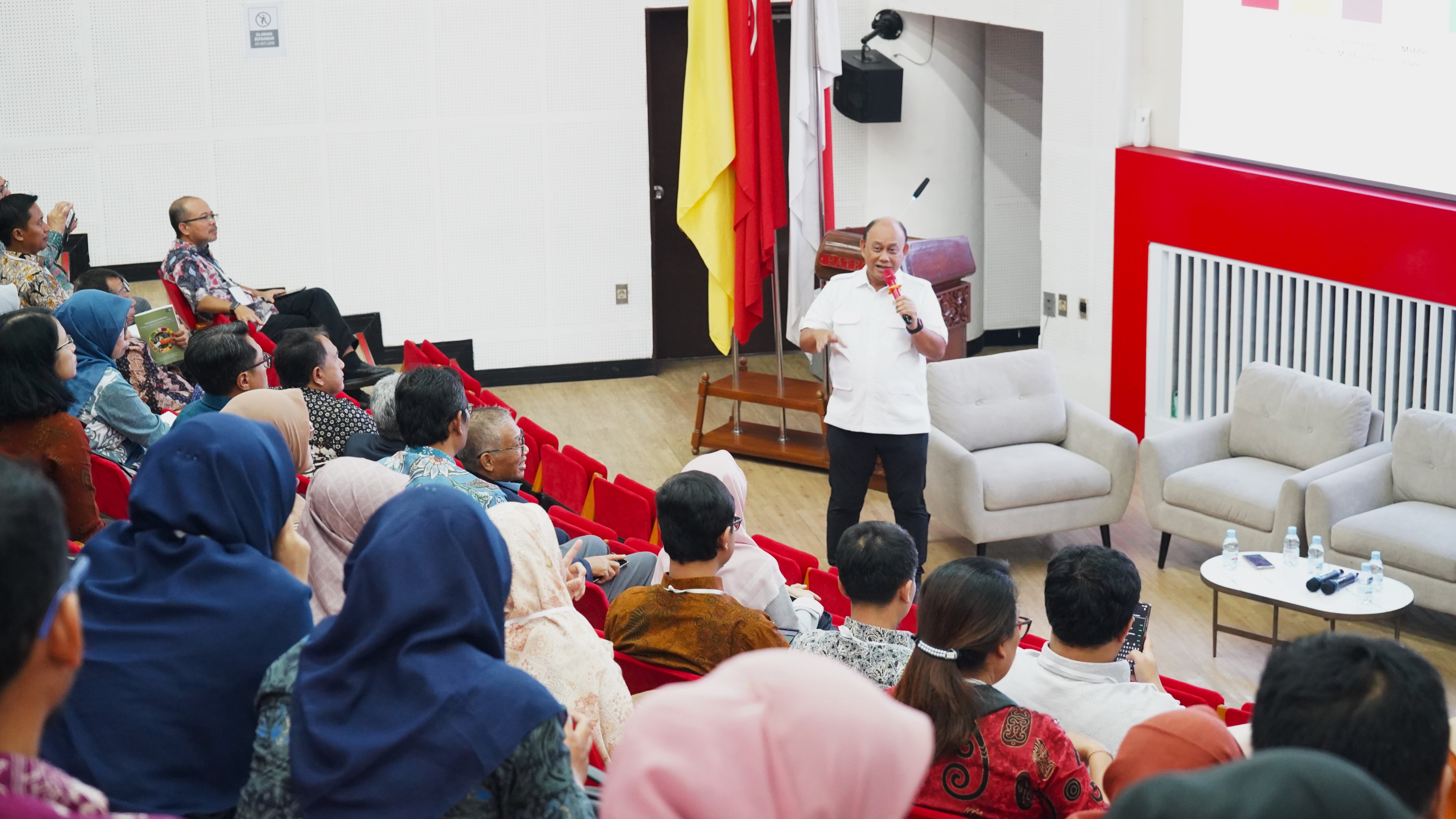 Kabadan BGN Subulussalam Hadiri Seminar Nasional dan Pertemuan Forum Komunikasi Perguran Tinggi Teknologi Pertanian Indonesia Kebijakan Nasional dan Tantangan 